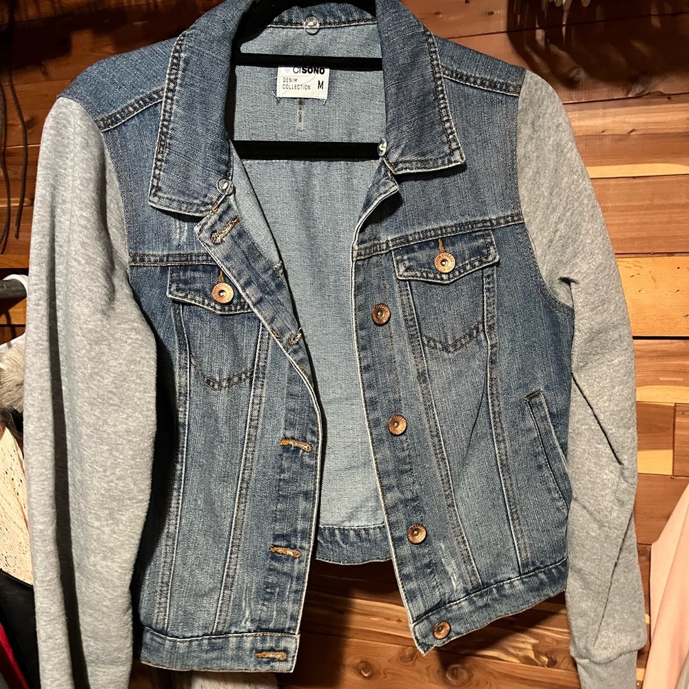 Jean jackets - Picture 2 of 5